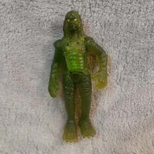 Swamp Thing Burger King Vintage 1997 Action Figure W/Water Spit Action-Tested - Picture 1 of 3
