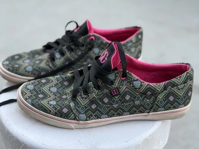 DC Skate Shoes Women’s Sz 10.5 Black Green Pink Skulls & Zig Zag - Image 1 of 4