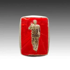 VINTAGE CHINESE CULTURAL REVOLUTION METAL CURVED SIDED LAPEL PIN MAO ZEDONG - Bild 1 von 1
