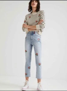 Desigual Womens Embroidered Flower Cropped Denim Jeans Light Blue 44 $145 - Picture 1 of 11