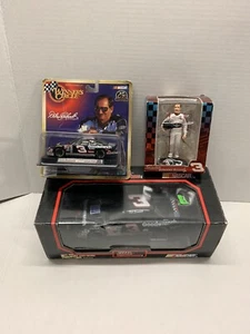 DALE EARNHARDT 1992 # 3 NASCAR 1:24 DIECAST RACING CHAMPIONS + 2 Figures Lot - Picture 1 of 8