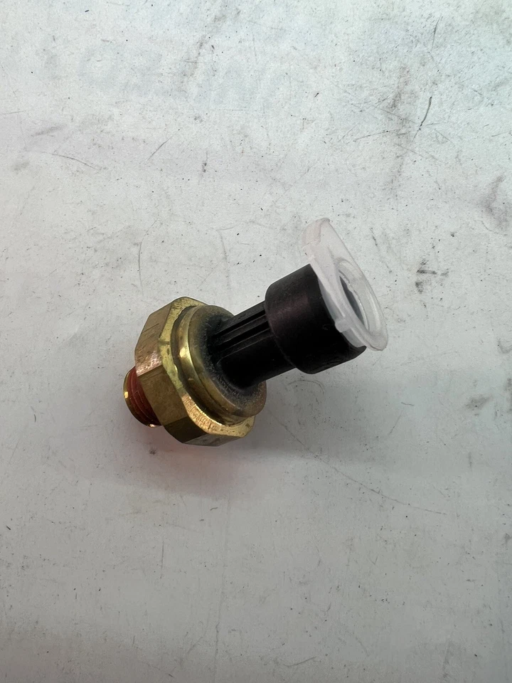 Engine Oil Pressure Switch D1821A 12562858 - Image 1 of 4