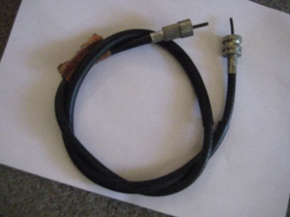 KAWASAKI KZ440/KZ400 SPEEDOMETER CABLE NOS! — 第 1/1 张图片