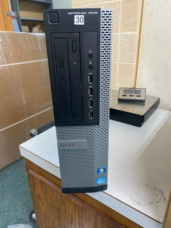 Dell Optiplex 7010 Core i3 3220 Dual Core 4GB RAM 240GB SSD Windows 10 Pro Foto 1 de 4