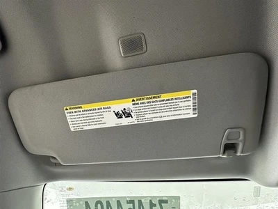 Parasol izquierdo conductor compatible con 15-20 SUBURBAN 1500 2696230 Foto 1 de 4