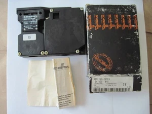 Schmersal AZM160-22YPA Safety Interlock Switch, NOS - Picture 1 of 9