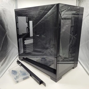 Lian Li O11D EVO RGB E-ATX gaming dual chamber case - Photo 1/7