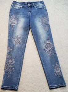 DG2 by Diane Gilman Jeans Women Petite 4 Blue Denim Embroidery Floral Skinny Leg - Picture 1 of 9
