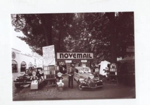 CITROEN TRACTION , PEUGEOT 301 / photo de l'exposition commerciale NOVEMAIL 1935 - Imagen 1 de 1