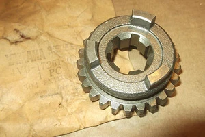 YAMAHA YZ60 YZ80 1980>1983 GENUINE NOS 6th GEAR WHEEL - # 4V0-17261-02 - Picture 1 of 2