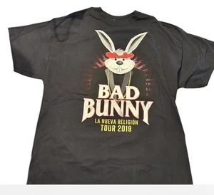 Camiseta Corta Bad Bunny Gira La Nuevo Religión 2019 Concierto Doble Cara Gráfico - Imagen 1 de 6