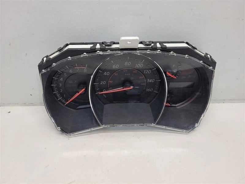 Nissan Murano 2010 (3,5 L/AWD/CVT) velocímetro grupo - 136 k millas Foto 1 de 4