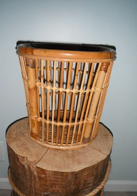 Cubo de basura tejido de bambú mediados de siglo hecho a mano / maceta ¡único! Foto 1 de 4