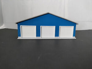 1:64 Scale - Blue 3 Car Garage with Opened and Closed Garage Door - 3D Printed