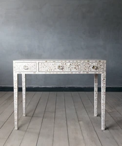 Tavolo Consolle Madreperla Bianco | Legno di Mango Fatto a Mano | Elegante Intarsio - Foto 1 di 9