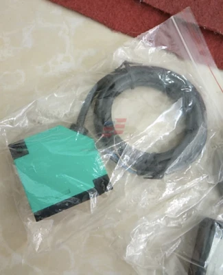 Pepperl+Fuchs 3RG6243-3NN00-0AP5-P Brand new transducer fedex or DHL - Image 1 of 2