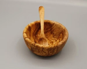 Bandeja de madera 16 cm incl. cuchara (20 cm) de madera de olivo, 2 piezas - hecha a mano - Imagen 1 de 6