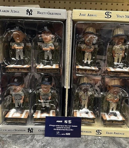 #69/520 Chicago White Sox New York Yankees Mini Bobblehead Boxed Set Cover