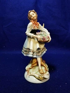 Andrea by Sadek figurine 8 inches tall - Picture 1 of 6