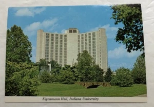 Eigenmann Hall, Indiana University. Cartolina (K2) - Foto 1 di 2