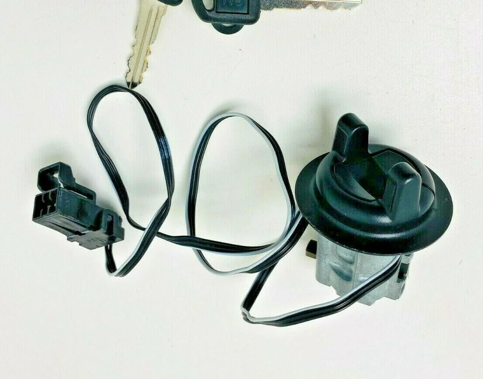 Standard Motor Products US319L Ignition Key Cylinder Made in Mexico - Image 1 of 4