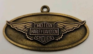RARO HARLEY DAVIDSON ALA RECTA BARRA Y ESCUDO LATÓN ADORNO DE NAVIDAD USADO - Imagen 1 de 5