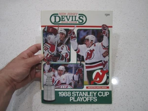 New Jersey DEVILS 1988 Stanley Cup Playoffs Official Program Meadowland Arena - Picture 1 of 5