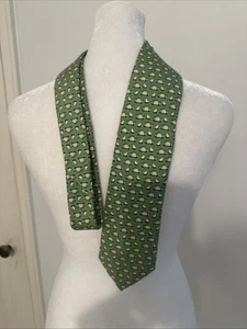 EUC Vineyard Vines Men’s TALL Tie 100% Silk Green Fish Taco  66” LONG - Picture 1 of 4