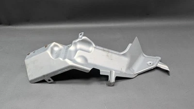 Cubierta protectora de combustible interior para arranque Mazda MX-5 Miata 06-15 placa de metal OEM Foto 1 de 4