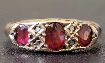 2.06g Vintage 9ct Yellow Gold Ruby Diamond Trio Gypsy Clusters Ring Size Q - Image 1 of 4
