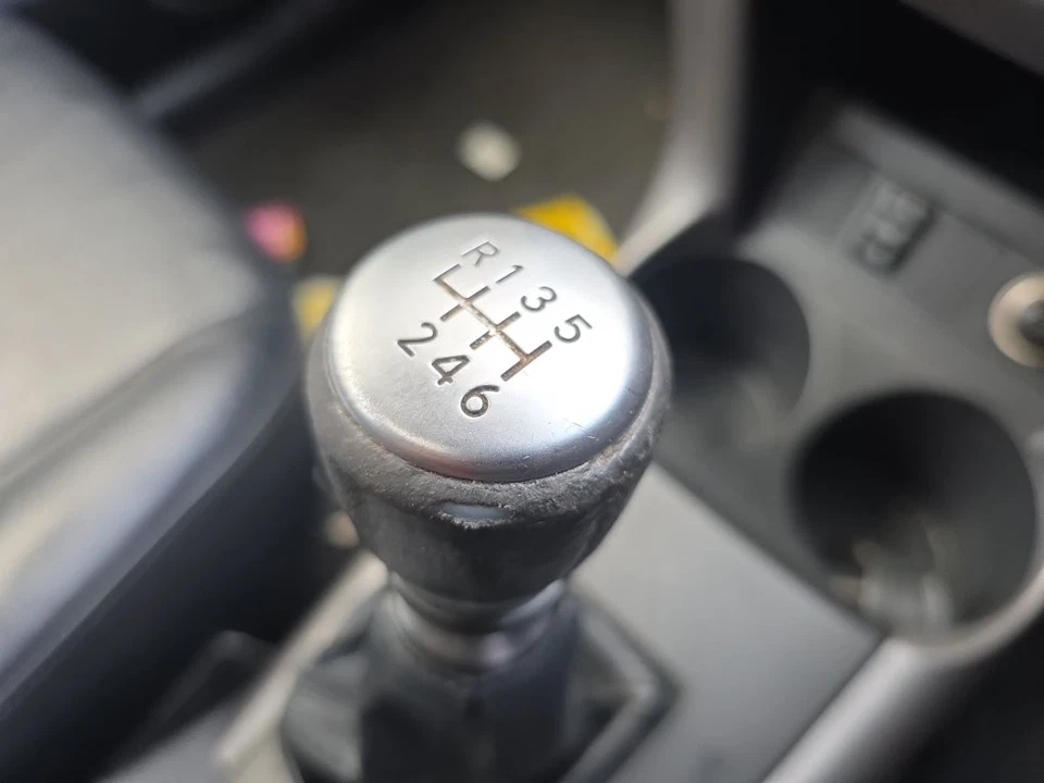 TOYOTA RAV-4 XT5 D-4D 2006-2009 Gear Knob With Gaiter  - Image 1 of 4