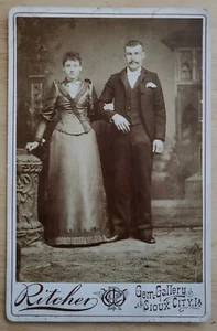 Sioux City, IA Cabinet Card ID Charlie & Annie Earle, couple 1890s by Ritcher - Picture 1 of 6