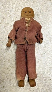 Vintage intagliata a mano 1977 casa delle bambole in legno bambola articolata - Foto 1 di 6