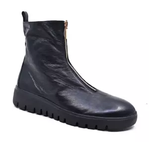 Django & Juliette (355) new ladies' leather ankle boot (est RRP $259) size 37 - Picture 1 of 4