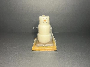 New & Sealed Ewe's View Holiday S'more Snowman Novelty Candle Collectible 4" - Picture 1 of 7