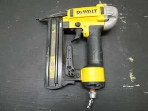 Dewalt DWFP1838 18 Stärke Finish Hefter - Bild 1 von 3