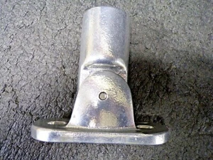 Montaje estructural de aluminio con brida base ajustable, tamaño de tubería (pulg): 1-1/2, (RG) - Imagen 1 de 8