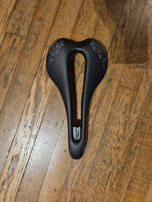 Selle Italia SLR Superflow Saddle  - Image 1 of 4