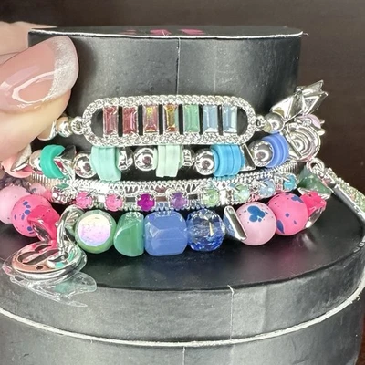 Pulseras Bomb Party - Pilas de Navidad - 6867 - “Pop The Bubbly And Celebrate” Foto 1 de 4