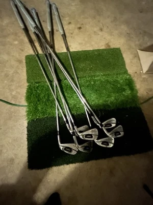 Hierros Callaway Rogue St Pro 4-PW eje rígido, diestro Foto 1 de 4