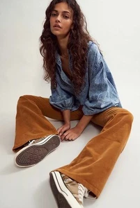 PANTALÓN ACAMPANADO FREE PEOPLE PULL ON CORD TALLA W26 L33" Mostaza Elástico Nuevo con etiquetas B66 - Imagen 1 de 6