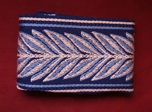 PASSEMENTERIE HOULES GALON IMPERIALE BLEU/IVOIRE  0.85 M X 75 MM - Foto 1 di 2