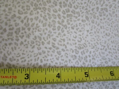 Tela de franela de algodón estampado animal de leopardo 3 yardas, suave, crema, gris Foto 1 de 3