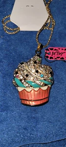 New Betsey Johnson Necklace Cupcake Blueish White Dessert Collectible Decorate - Picture 1 of 3