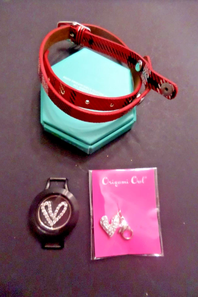 Auténtico Origami Owl ROJO CUADROS ENVOLTURA PULSERA/CORAZÓN VENTANA/COLGANTE Foto 1 de 1
