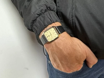 Beautiful Vintage Seiko Dolce Tank 9521-5150 - Image 1 of 4