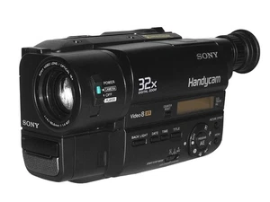 Sony Handycam CCD-TR411E Video8 Camcorder - 8mm Video Camera Recorder - Bild 1 von 1