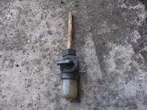 Sym XS125-K petrol / fuel tap - Picture 1 of 3