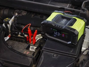 Intelligentes digitales Batterieladegerät 12V 10A 6 - 200 Ah, 24V 5A, 6 - 100 Ah - Bild 1 von 5