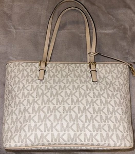 MICHAEL KORS Jet Set Travel Large CHARM Leder Tasche LOGO VANILLA Neu mit Etikett - Bild 1 von 8